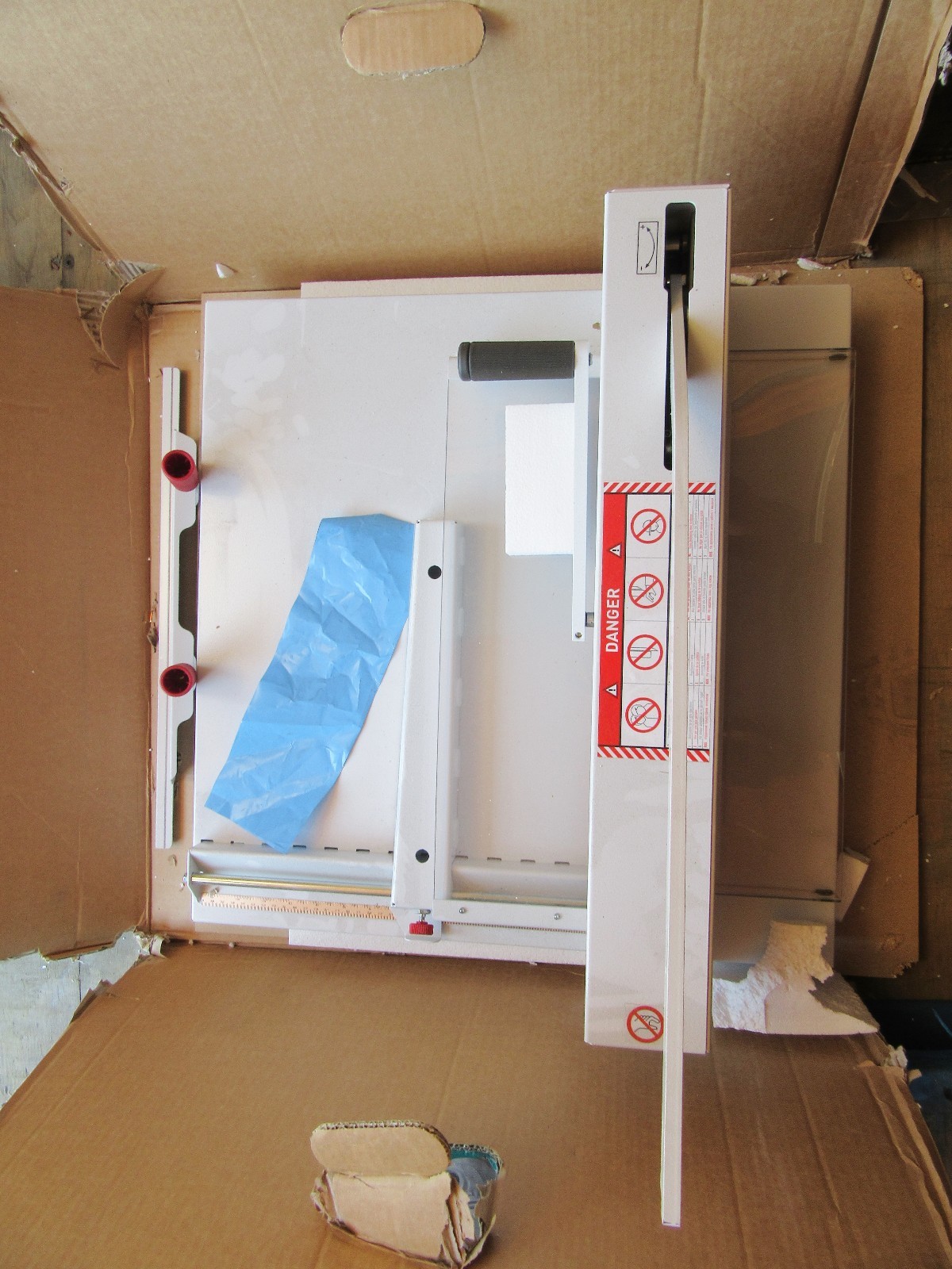 Triumph 4300 Paper Cutter