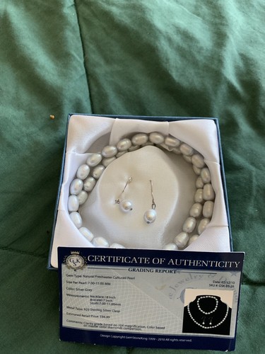 Natural Freshwater Cultures Pearl Necklace And Earrings