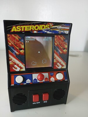 Mini Arcade Classic Asteroids Atari Game 09563 5.5'' Hand Held Tested & Working 
