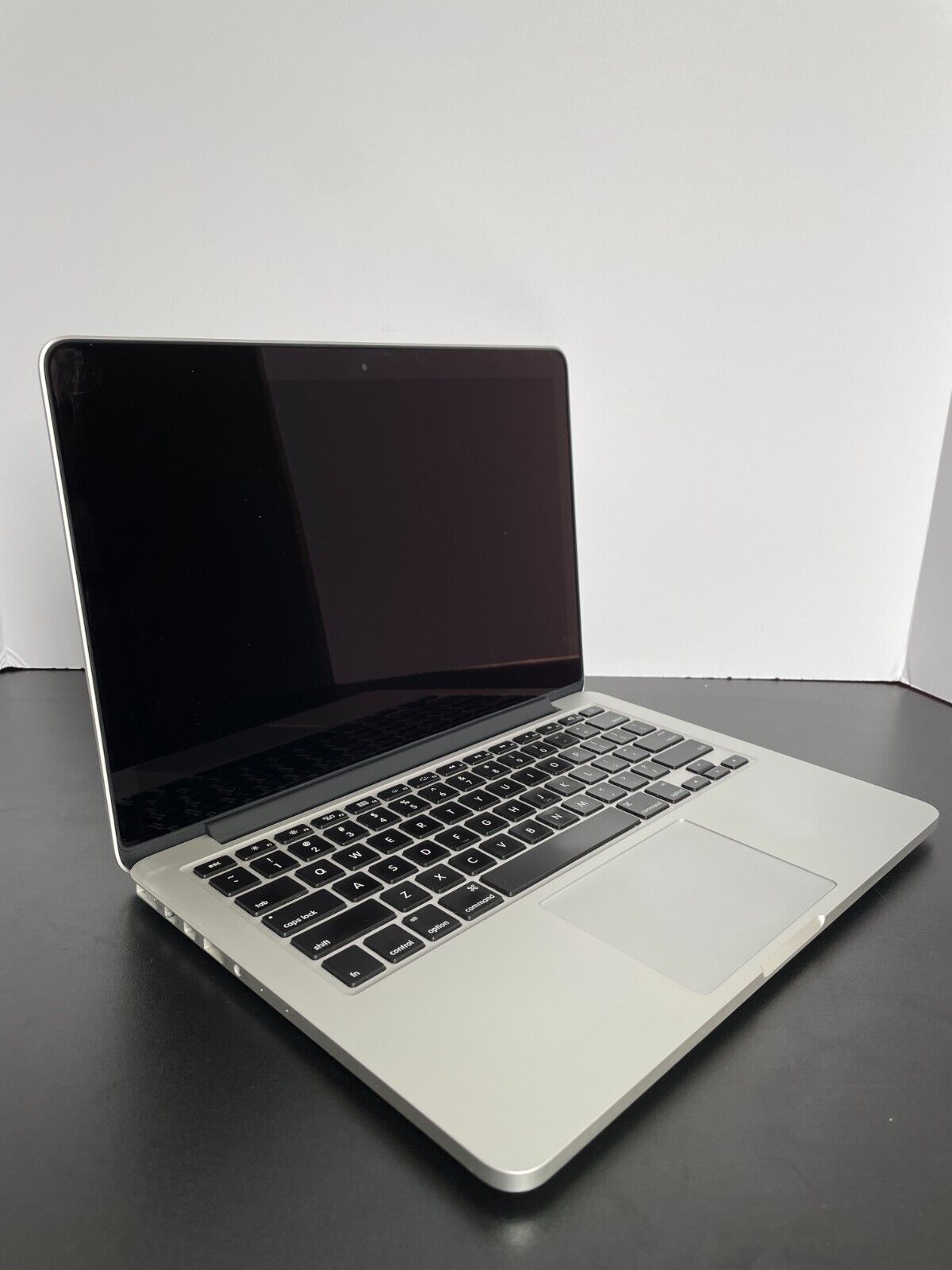 Apple MacBook Pro 13 Retina Mid 2014 Core i5 @ 2.60 GHz 8GB Apple MacBook Pro 13 Retina Mid 2014 Core i5 @ 2.60 GHz 8GB