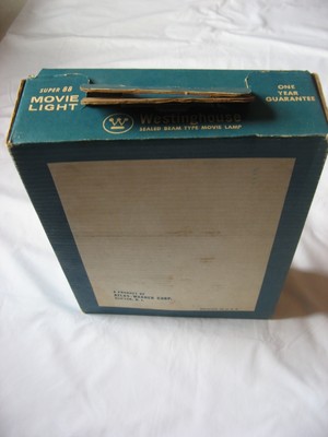 VINTAGE WESTINGHOUSE SUPER 88 MOVIE LIGHT WITH ORIGINAL BOX AND DOES WORK!