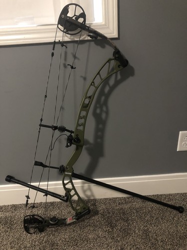Elite Victory 37 Compound Bow Olive/Kuiu Camo 28.5/65