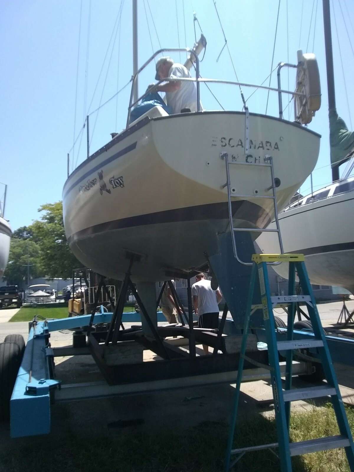 1976 Hunter 27 Sailboat with Yanmar Diesel Engine