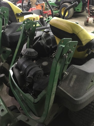 John Deere Z950M 60” Zero Turn Mower 1087hrs