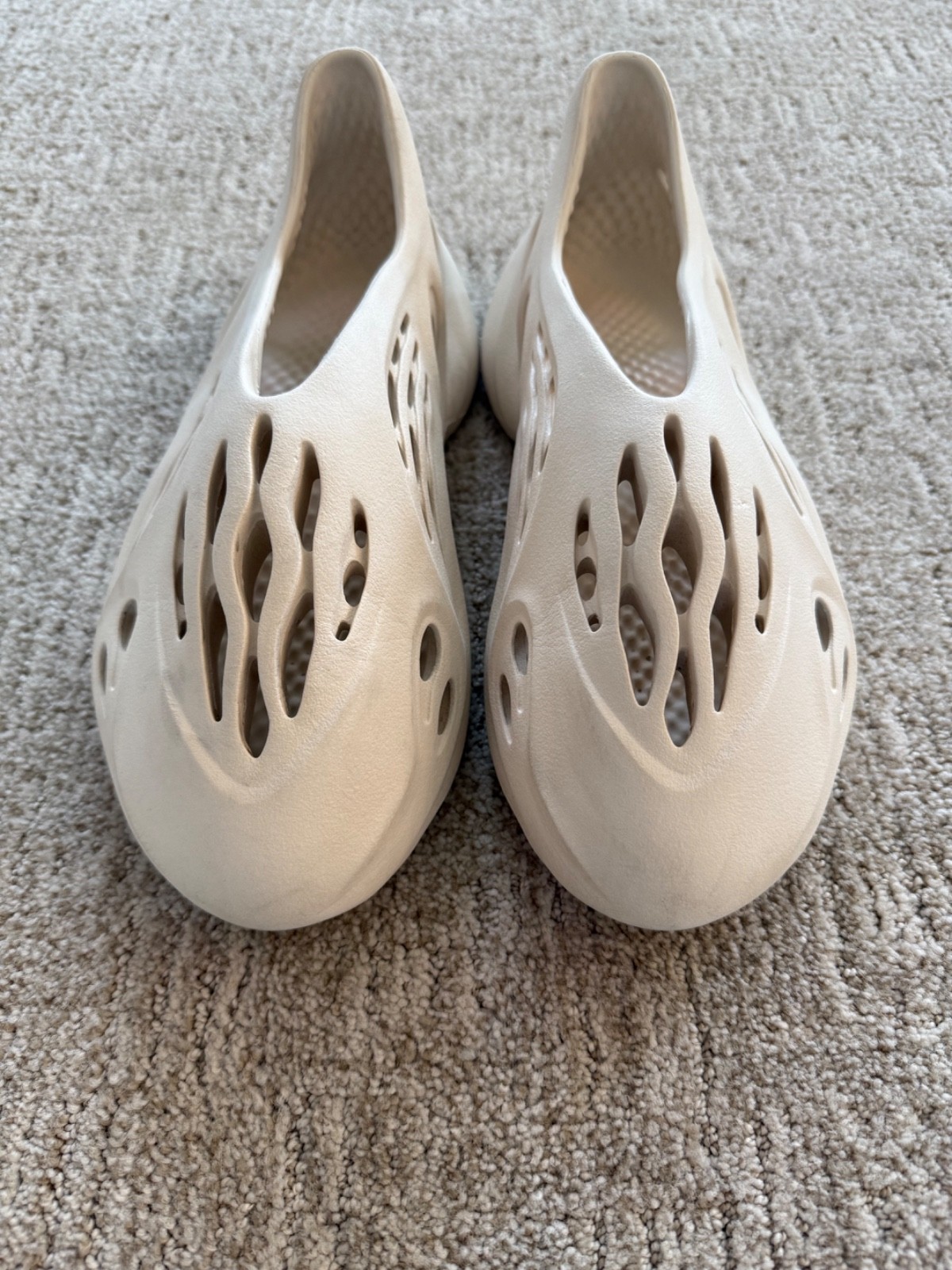 未使用ADIDAS YEEZY FOAM RUNNER SAND FY4567 Yeezy Foam Runner 'Sand' - Adidas - FY4567 - etham/etham