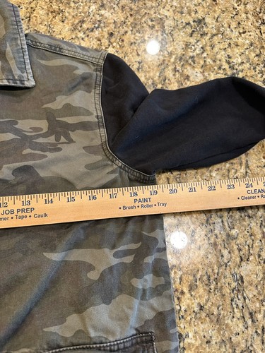 XXX Rude Camo Jacket with Fleece Sleeves. Size small View 4