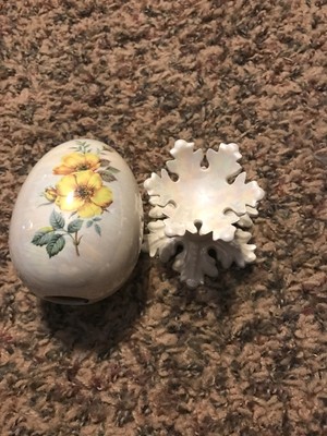 Ceramic Egg with Display Stand