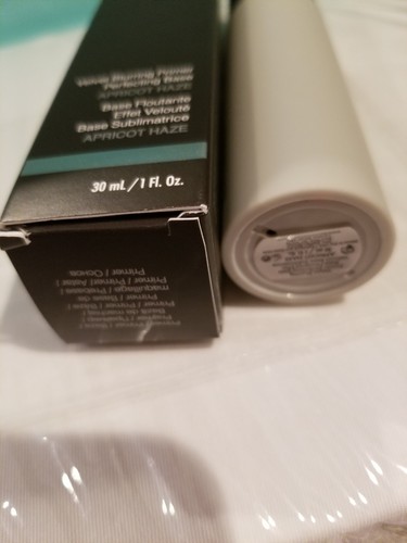 Becca Velvet Blurring Primer Perfecting Base  APRICOT HAZE 30ml/1Fl Oz NIB