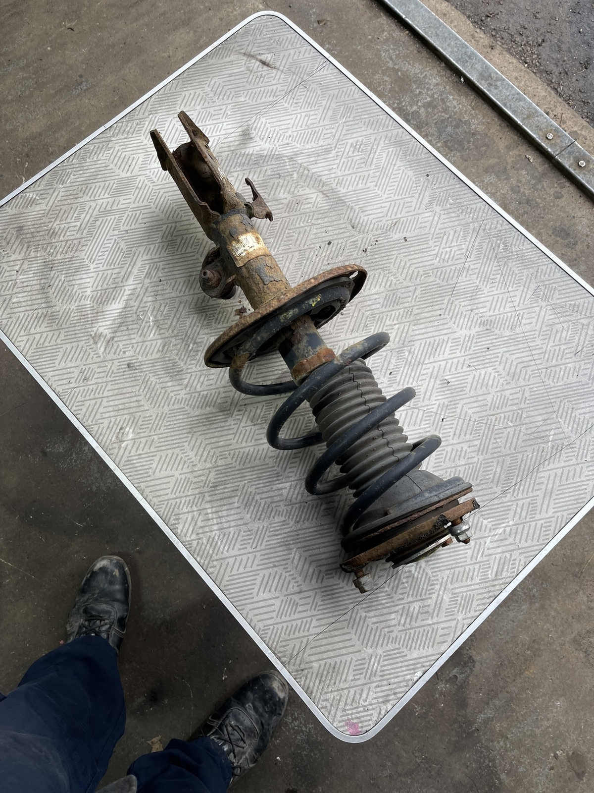 Toyota Avensis 2010 MK3 Off Side Front Shock Absorber 48510-05330