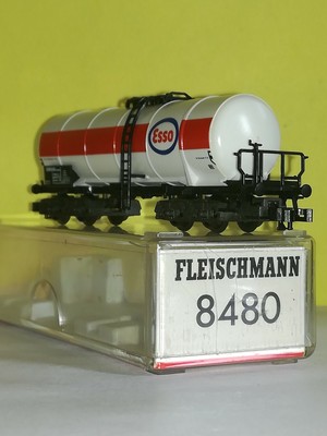 N 8480 Kesselwagen Esso DB Epoche IV