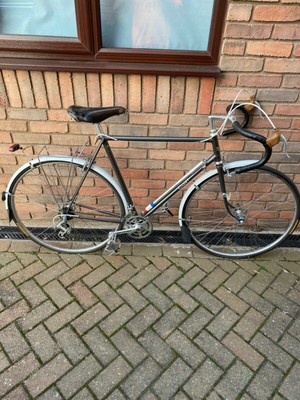 Rivetts Road Bike - 22 1/2 inch Circa 60’ Totally Refurbished -Beautiful bike 