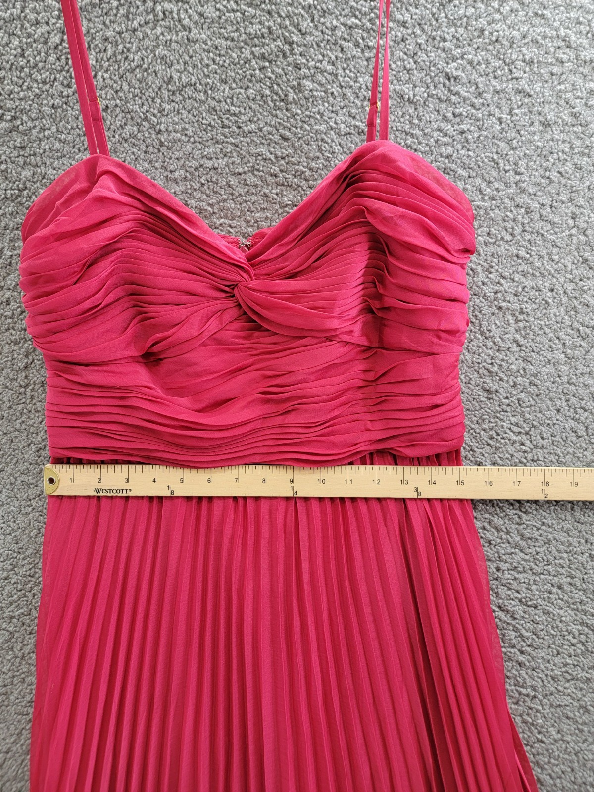 AQUA Pleated Chiffon Gown Women's 12 Red Solid Sweetheart Neck Back Zip Closure - Picture 7 of 18