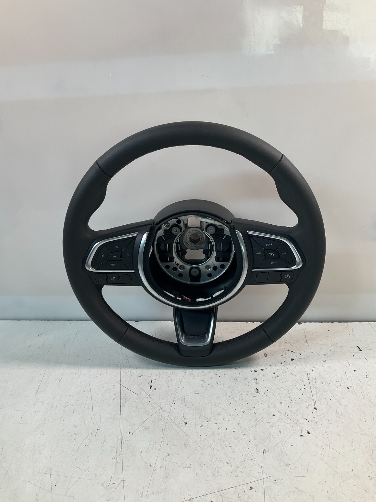 VOLANTE STERZO 500L 500X PELLE CON CUCITURA INTECCIATA