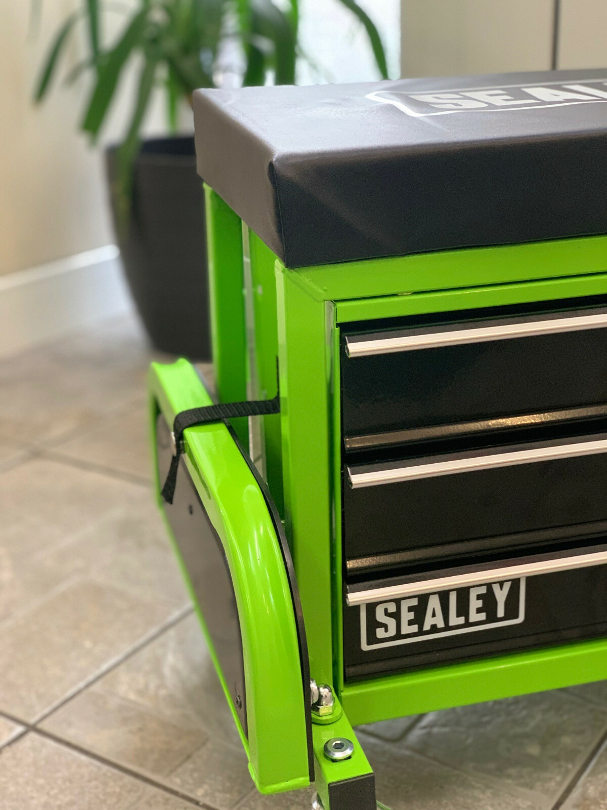 Mechanic Utility Seat Toolbox Hi Vis BRIGHT GREEN Oil Resistant Castor