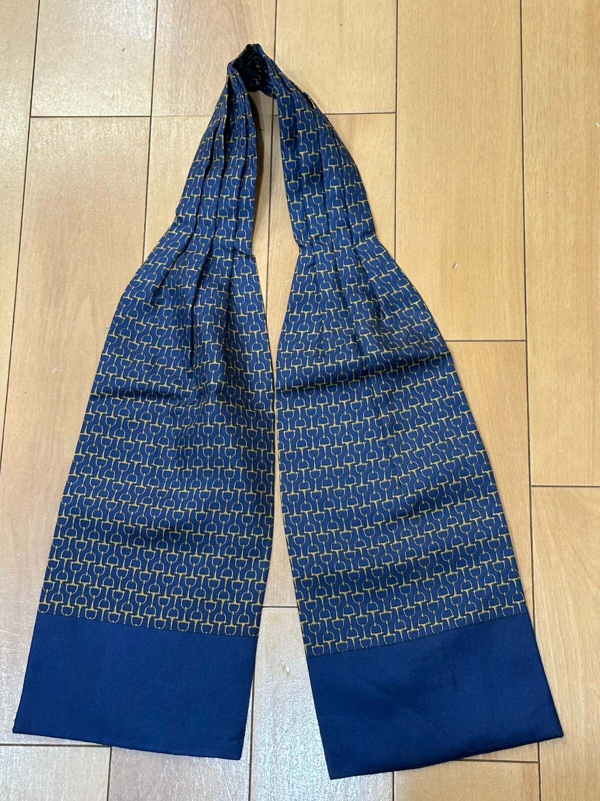 HERMES Ascot tie 100% silk harness pattern France Navy blue