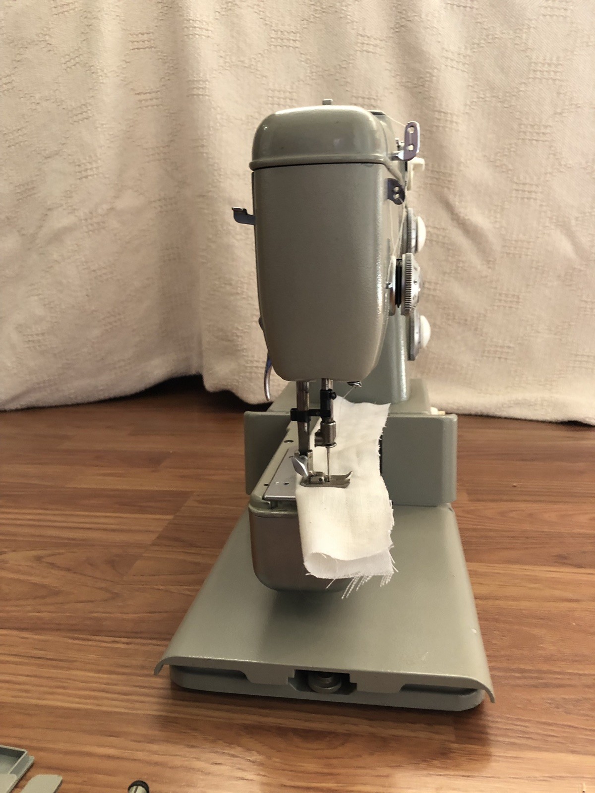 PFAFF VINTAGE AUTOMATIC SEWING MACHINE, MADE IN GERMANY, MODEL 360 - 261