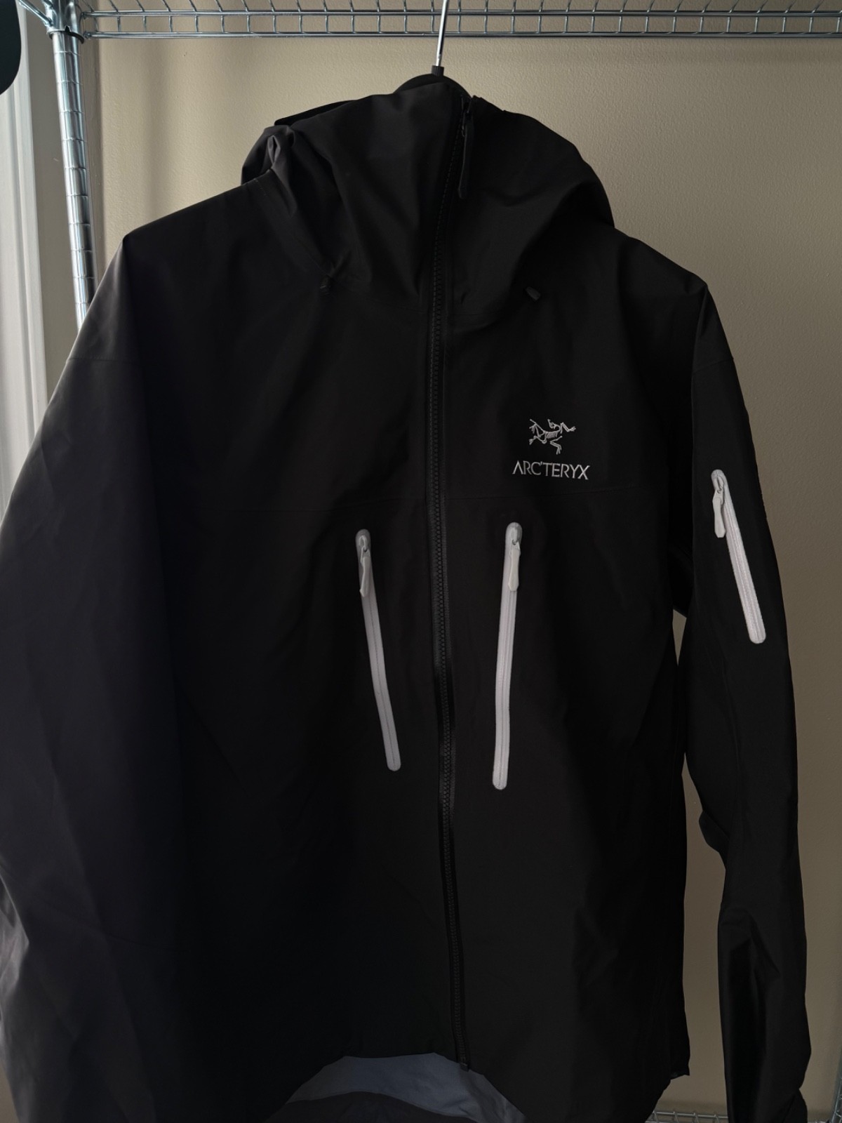Arc'teryx Alpha SV jacket 