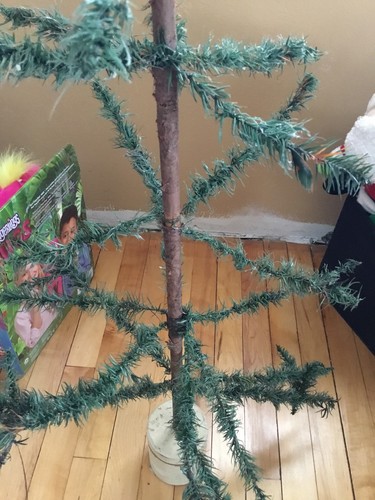 Antique Primitive Authentic GERMANY Christmas Feather Tree Wood Base 45