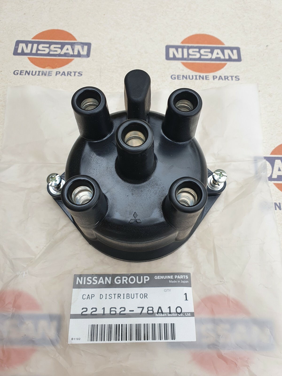 Nissan Datsun 1200 B120 A12 Distributor Cap 22162-78A10