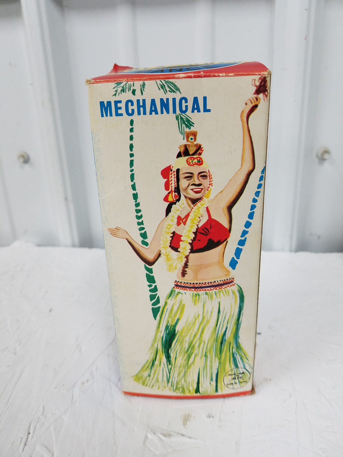 Vintage Wind Up Hawaiian Hula Dancer Made In Japan Turn Key Tin Base IN BOX !!!