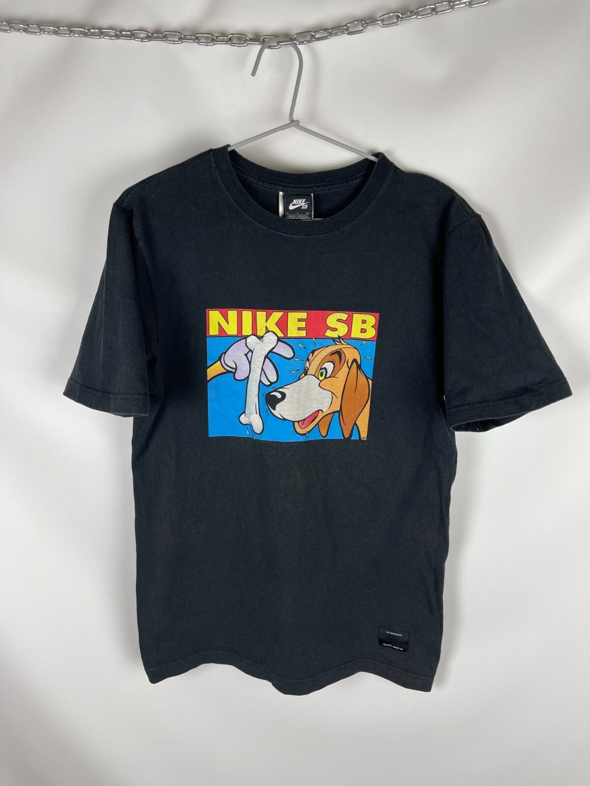 nike sb big dog white & pink t shirt