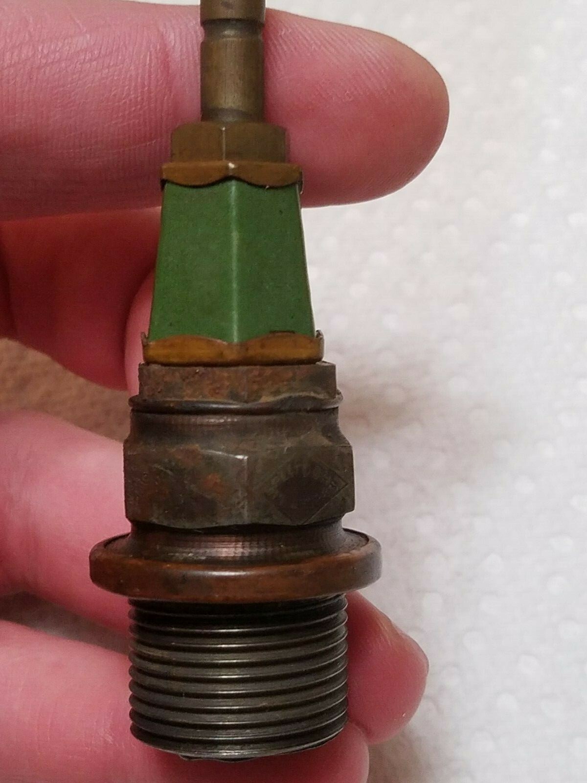 Vintage SPLITDORF Green Jacket spark plug