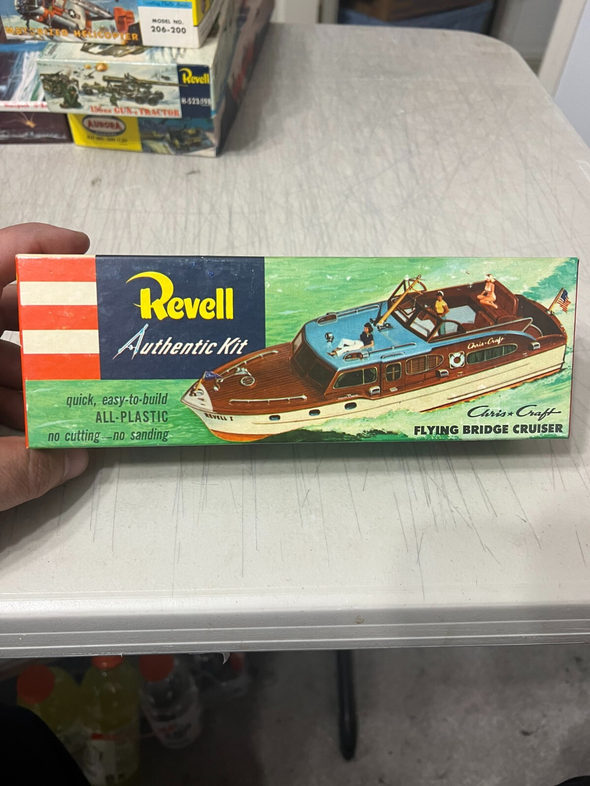 Revell H302:89 1953 Chris Craft Boat model note missing 2 shaft V supports #20