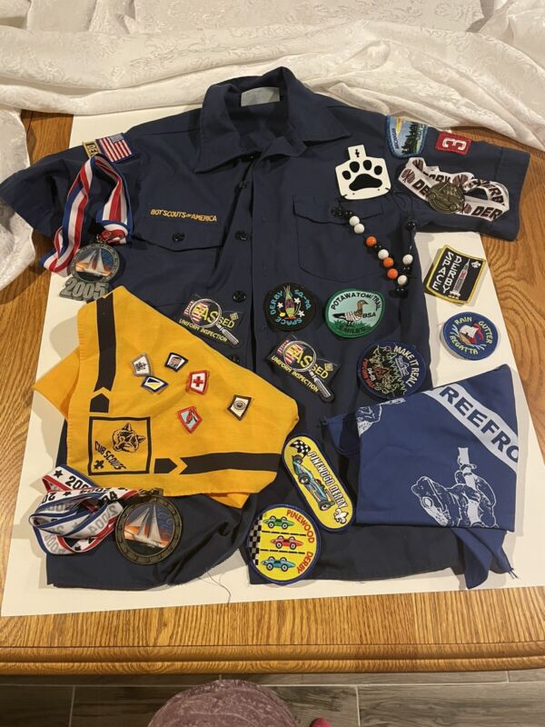 BSA Cub Scout Uniform (YL)  From 2003-2006 Patches Medals Try-its scarves