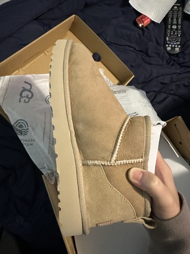激レア超希少 完売入手困難サンドUGG W CLASSIC MINI SAND 激レア超希少 完売入手困難サンドUGG W CLASSIC MINI SAND