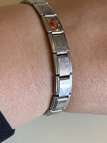 Vintage Manuel Zed stainless Red Hat stretch bracelet Unisex