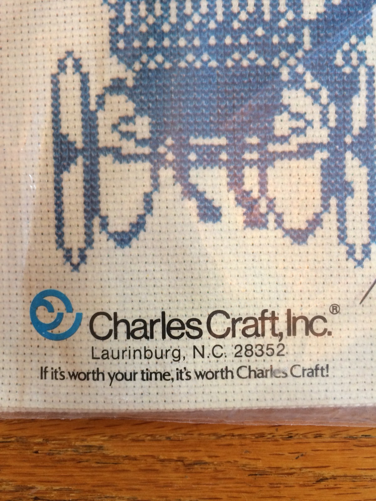 Charles Craft Cross Stitch Fabric Aida 18 Count 12