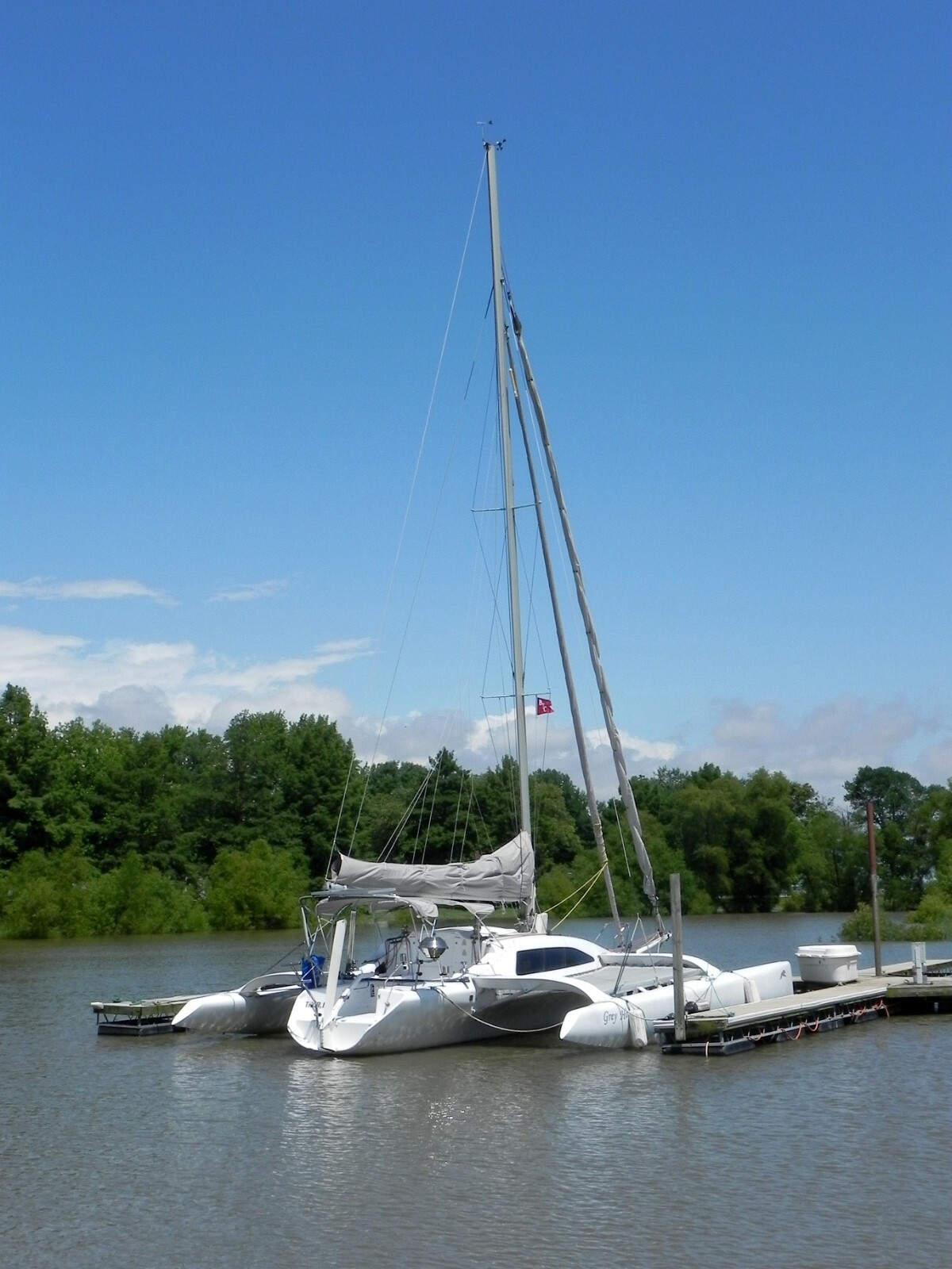 Trimaran Farrier F 33 factory built under the supervision of Ian Farrier himself