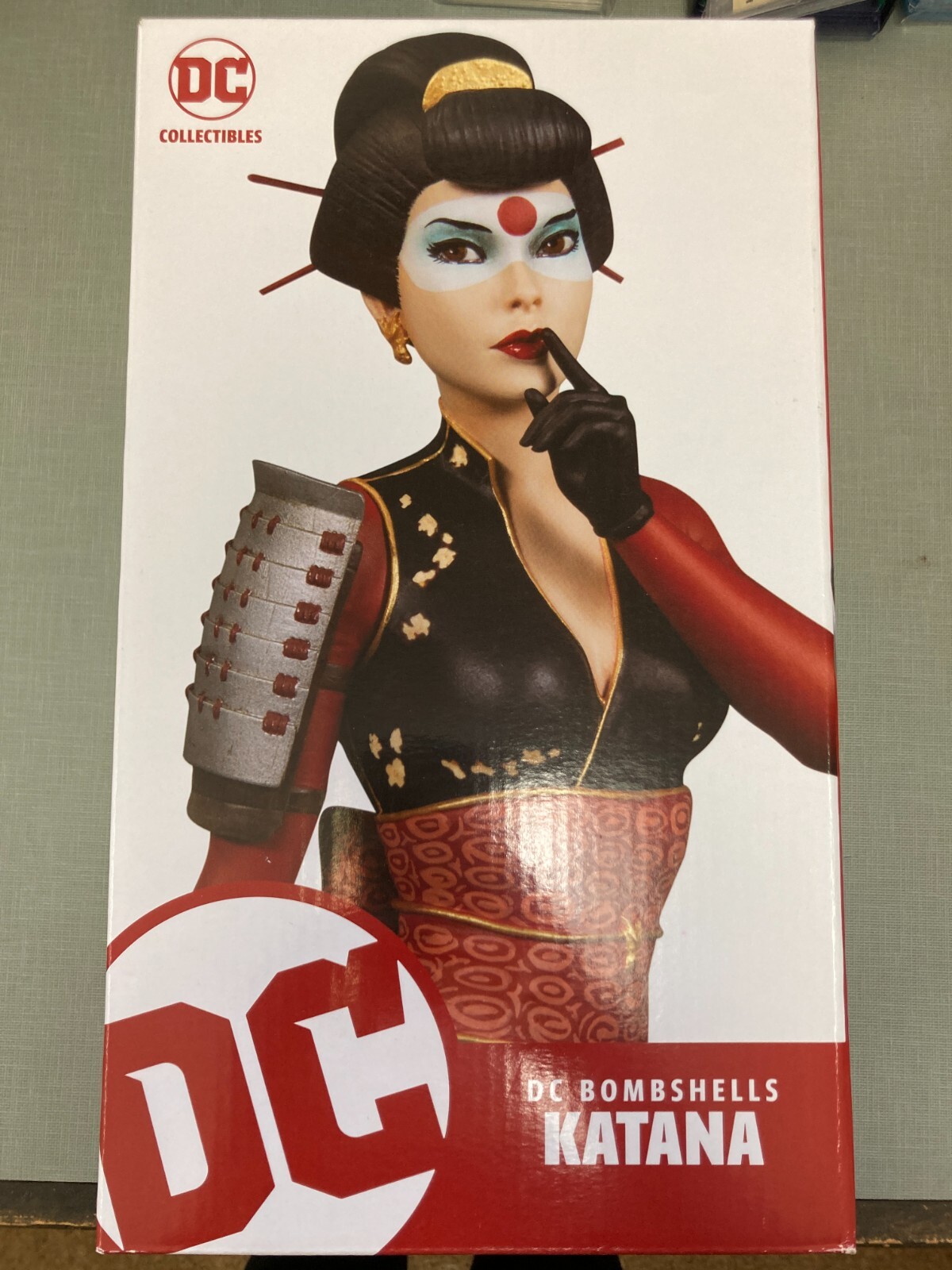 スケッチカード DC Bombshells カタナ Amazon.com: MIGHTYPRINT DC Comics - Bombshell Katana