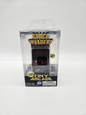 2017 Worlds Smallest Tiny Arcade Space Invaders Miniature Game