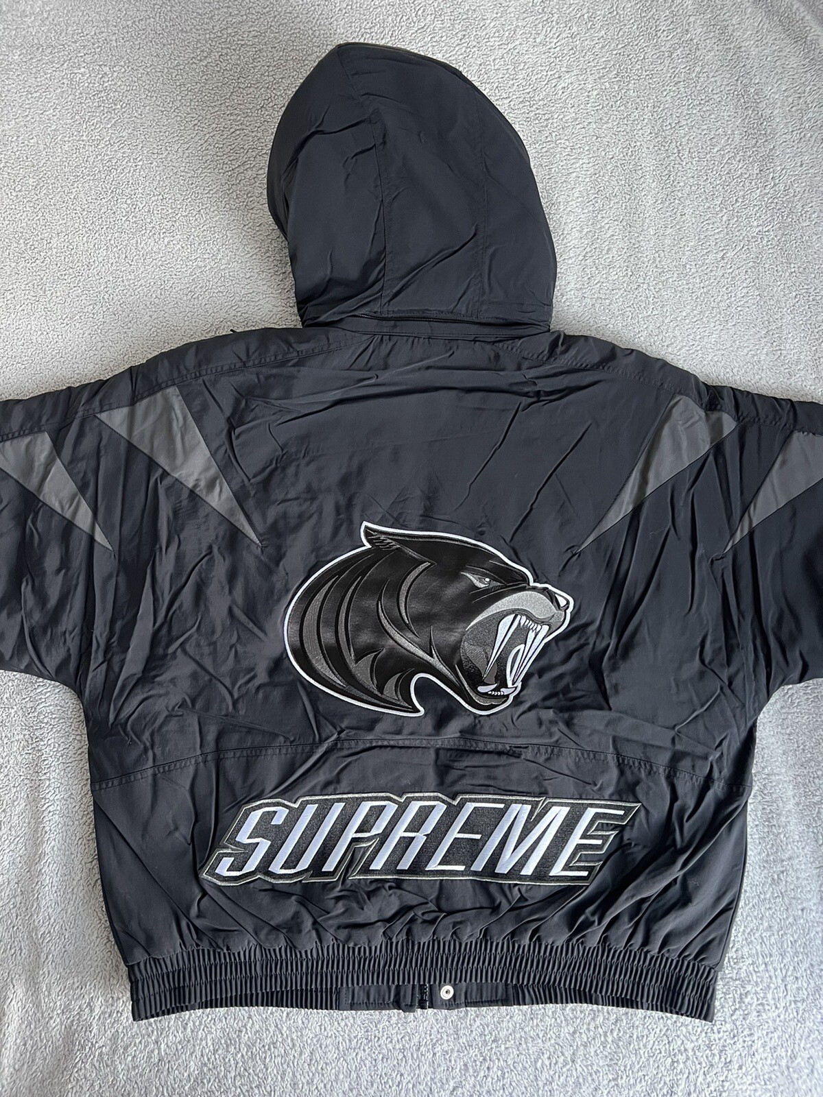 Supreme Wildcat Sideline Puffer Jacket Size LARGE Black New Supreme Wildcat Sideline Puffer Jacket Size LARGE Black New