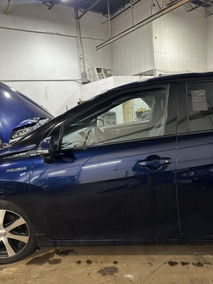 (LOCAL PICKUP ONLY) 16 17 18 19 20 TOYOTA MIRAI Front Door Driver Side Left