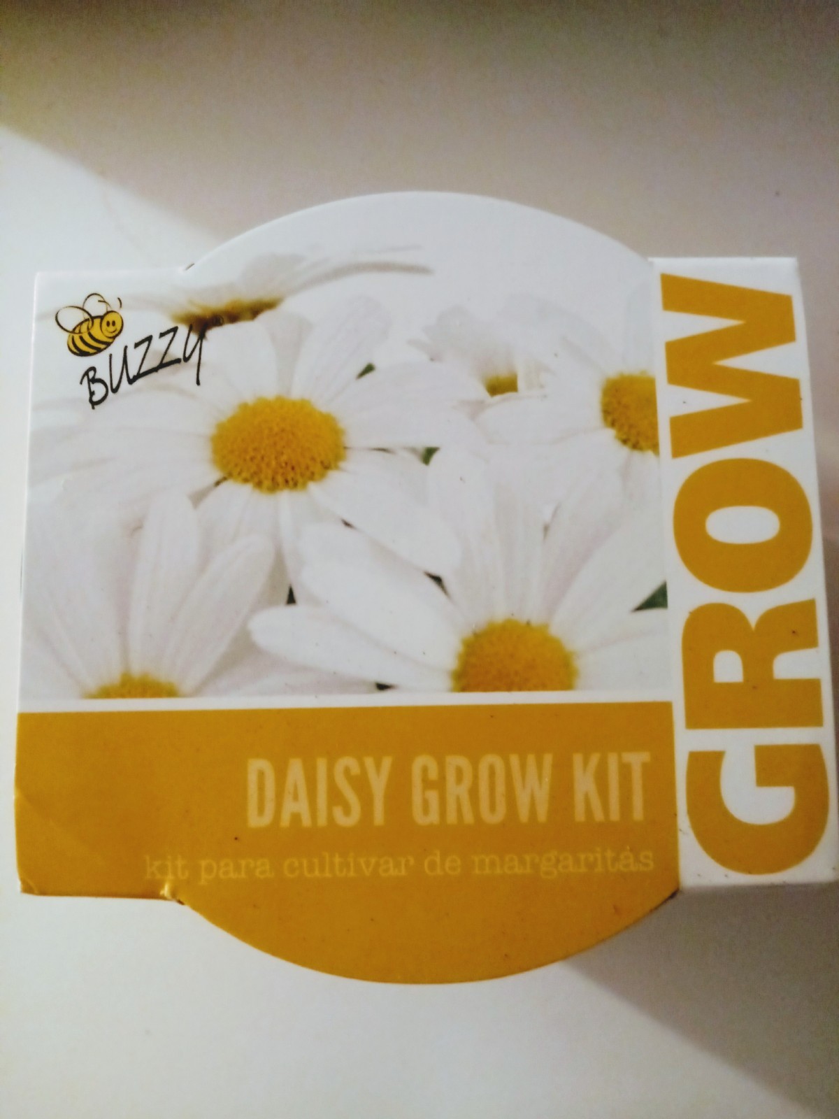 Buzzy Grow Kits - STRAWBERRY/ CONEFLOWER/BASIL/SUNFLOWER/DAISY Lot of 5