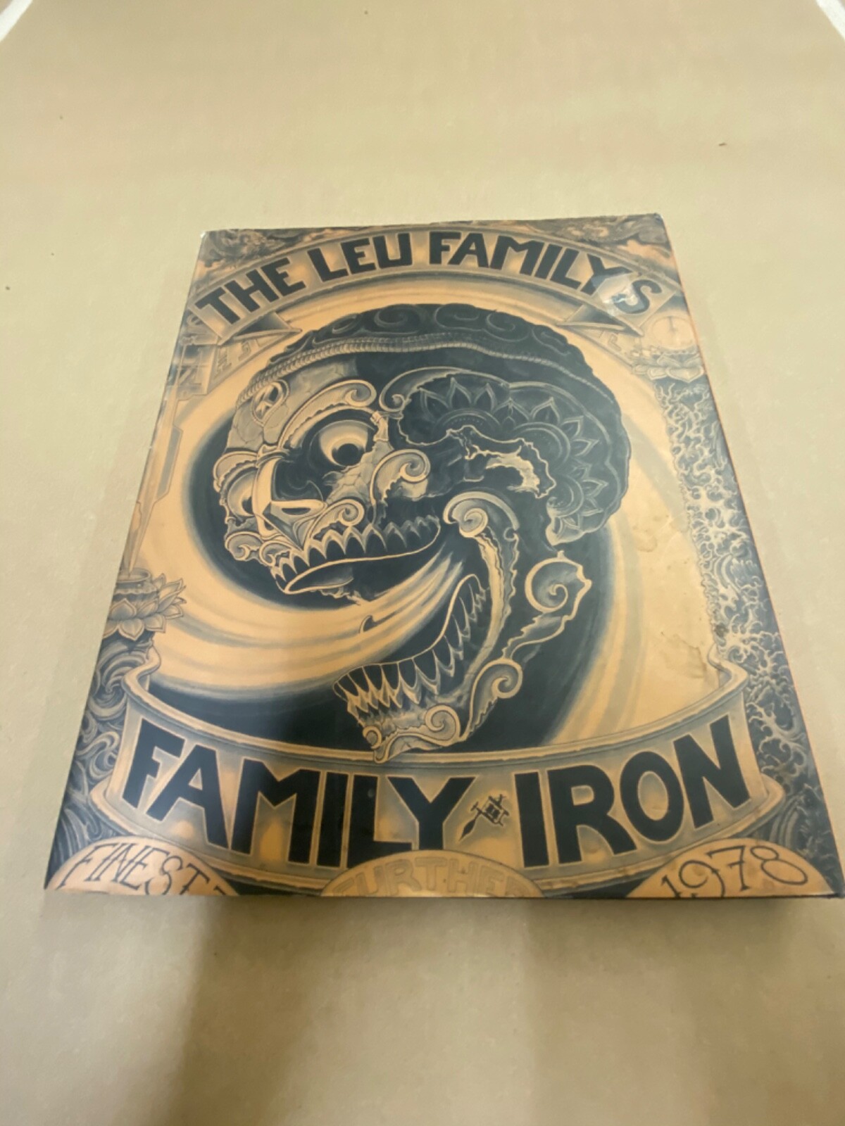 洋書 The Leu Family's Family Iron THE LEU FAMILY'S FAMILY IRON by Fabio Paleari – Trolley Books