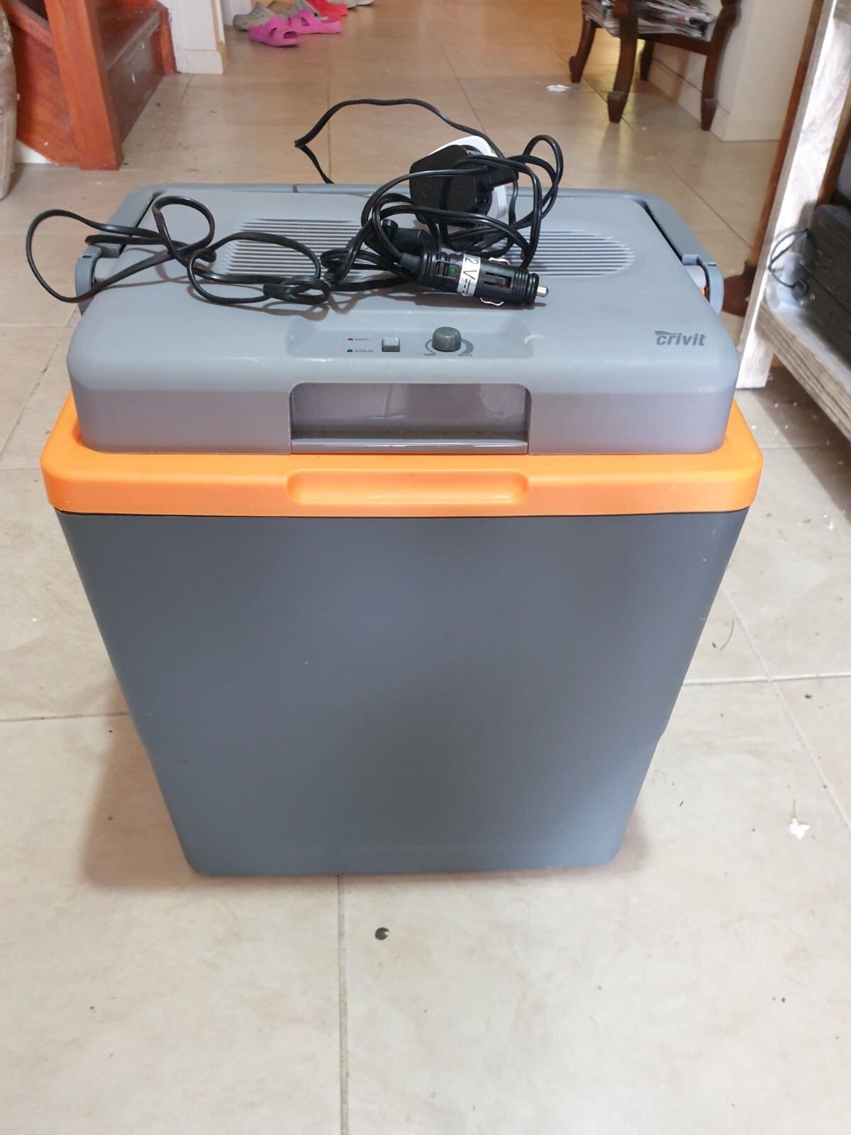CRIVIT ELECTRIC COOL BOX 240V (euro plug) And 12V Cigarette Lighter Plug  30L | eBay Australia
