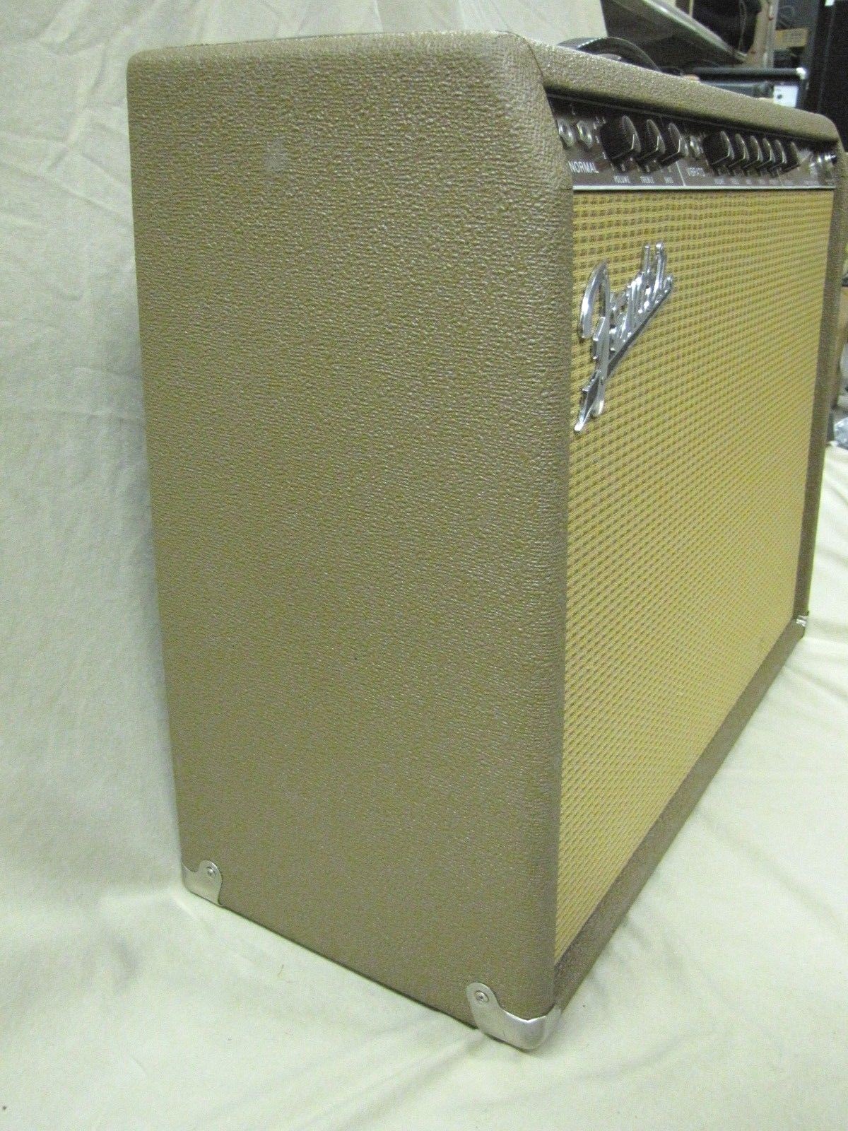 1962 Fender Vibrosonic Amplifier  Nice & Rare !!