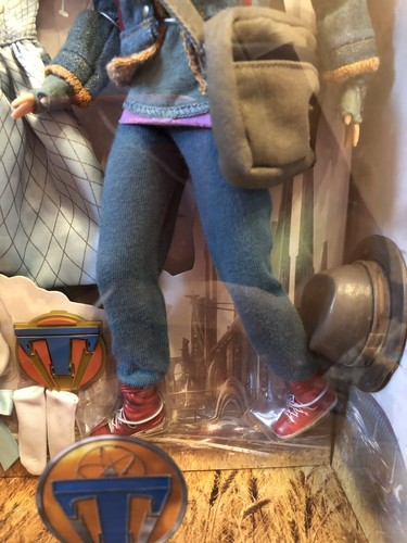 Athena Tomorrowland Disneystore Nrfb Action Figure Doll
