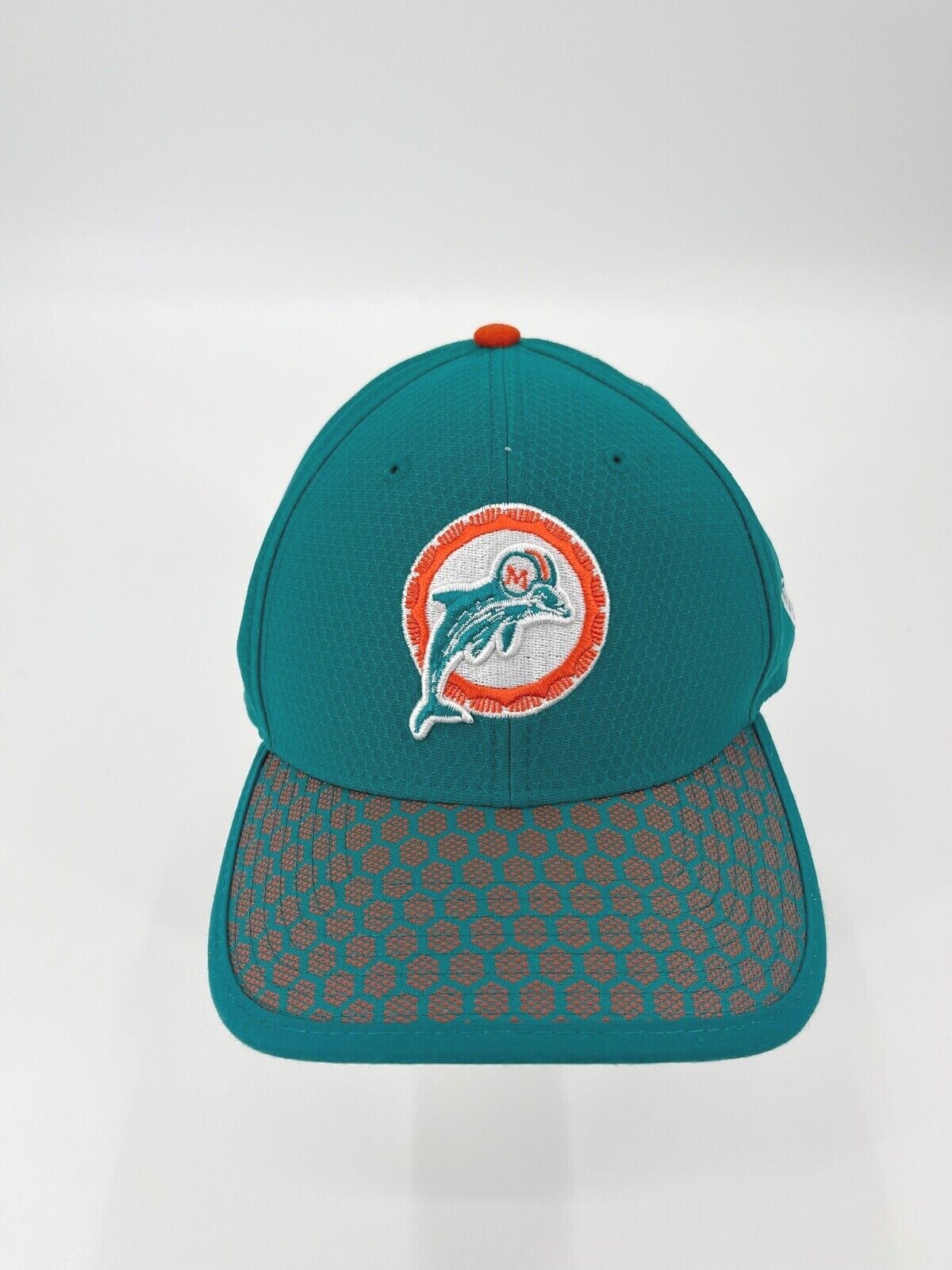 【aeae】 ATHLETE BALL CAP NWOT AEUSA American Eagle Outfitters Fitted Ball Cap Hat