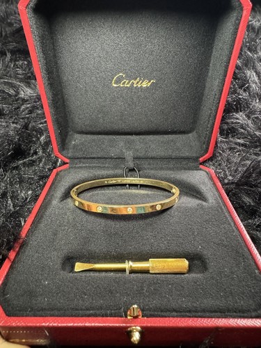 CRB6079417 - LOVE bracelet, small model, 6 diamonds - Yellow gold, diamonds  - Cartier