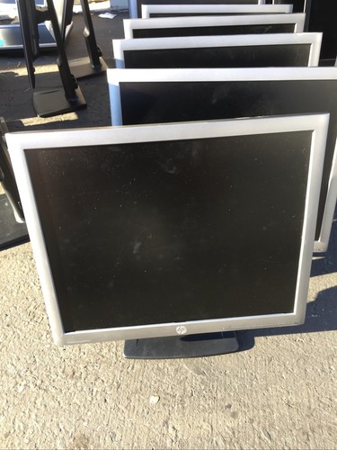 HP EliteDisplay E190i IPS Monitor in Great Condition with HP EliteDisplay E190i IPS Monitor in Great Condition with