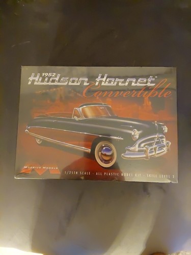 Moebius 1952 Hudson Hornet Convertible Vintage Model Kit 1