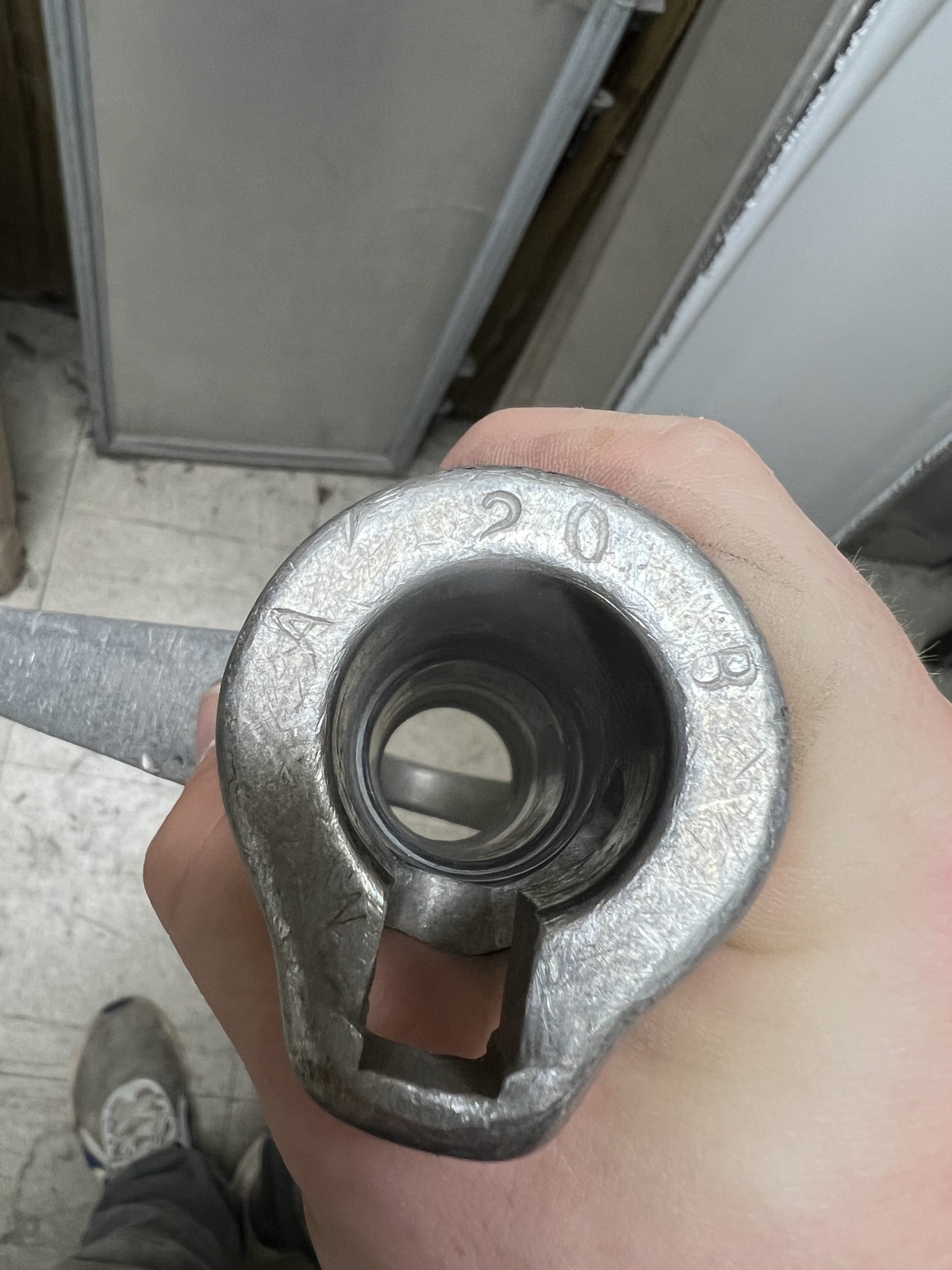 HOBART A200 BOWL 20 QUART STAINLESS STEEL WITH A20D WIRE WHIP AND PADDLE - Picture 6 of 7