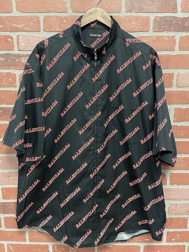 Size L - Balenciaga Black & Red Sporty Allover Logo Size L - Balenciaga Black & Red Sporty Allover Logo