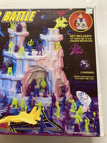 Vintage Tim Mee Toy Star Battle Playset # 57750