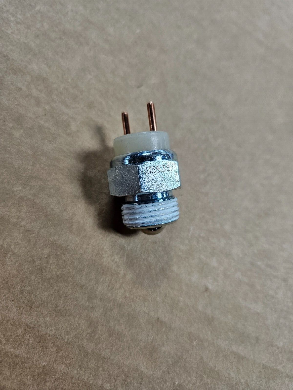 RESISTANT メッセンシャルポーチ × トゥーストラップコネクター RESISTANT メッセンシャルポーチ × トゥーストラップコネクター