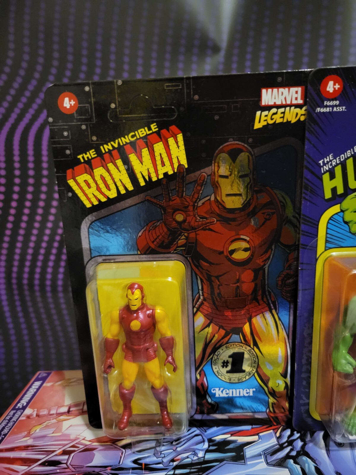 Hasbro Marvel Legends Series Retro Incredible Hulk & Iron Man First Edition